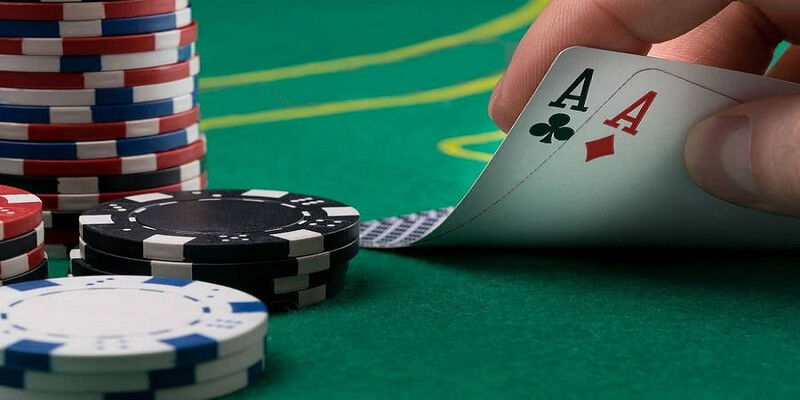 Poker được biết đến với tên gọi khác là xì phé